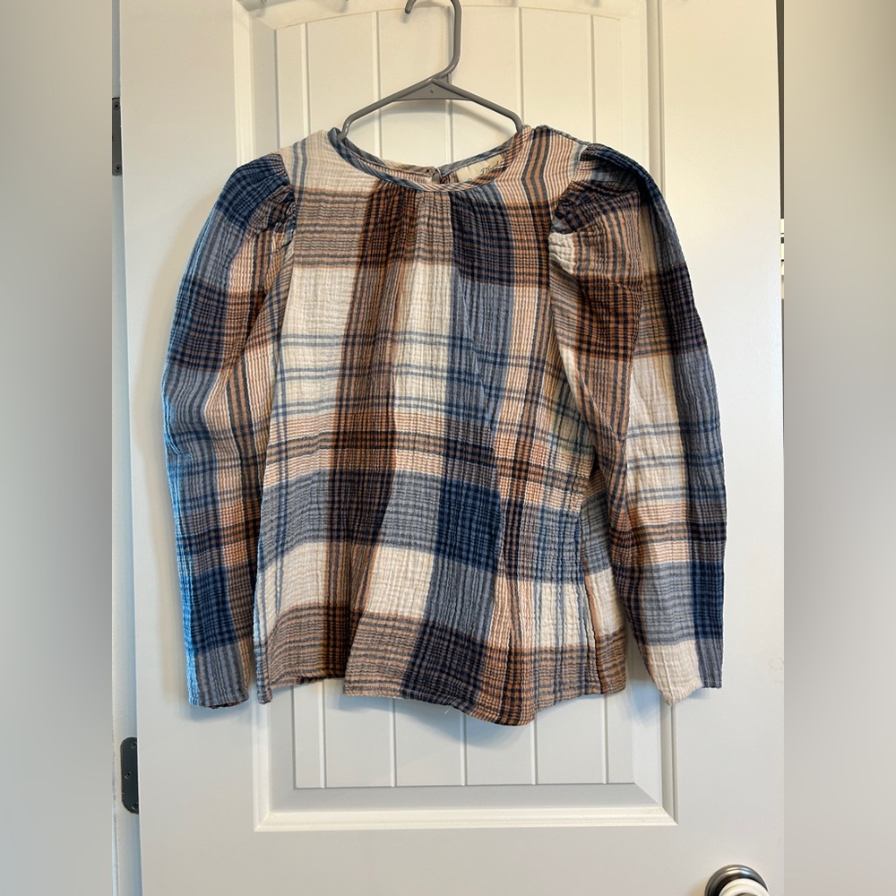 Universal Thread Striped Long Sleeve blouse